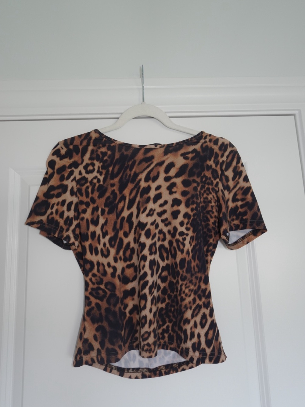 White Fox Leopard Print Short Sleeve Women's Top - Brown